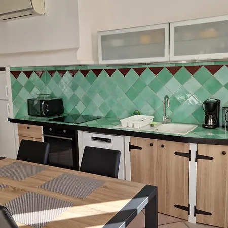 Lägenhet 50 M2, En 1ere Ligne Sur Le Port, Vue Mer, Wifi, Climatise, Parking Cassis