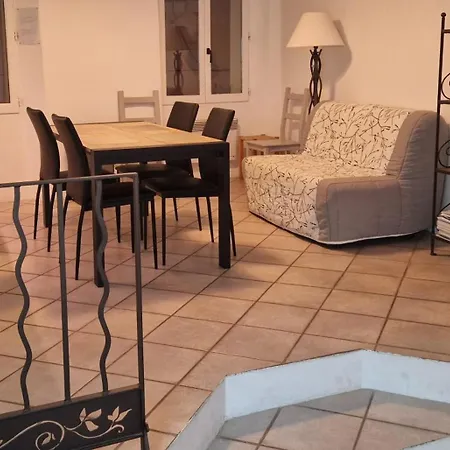 50 M2, En 1ere Ligne Sur Le Port, Vue Mer, Wifi, Climatise, Parking Lägenhet *