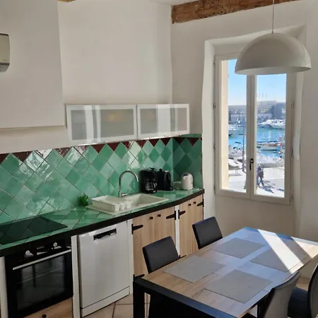 50 M2, En 1ere Ligne Sur Le Port, Vue Mer, Wifi, Climatise, Parking