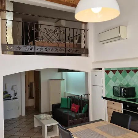 50 M2, En 1ere Ligne Sur Le Port, Vue Mer, Wifi, Climatise, Parking Lägenhet *