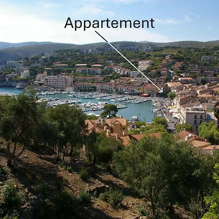 50 M2, En 1ere Ligne Sur Le Port, Vue Mer, Wifi, Climatise, Parking *