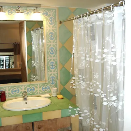 50 M2, En 1ere Ligne Sur Le Port, Vue Mer, Wifi, Climatise, Parking Lägenhet Cassis
