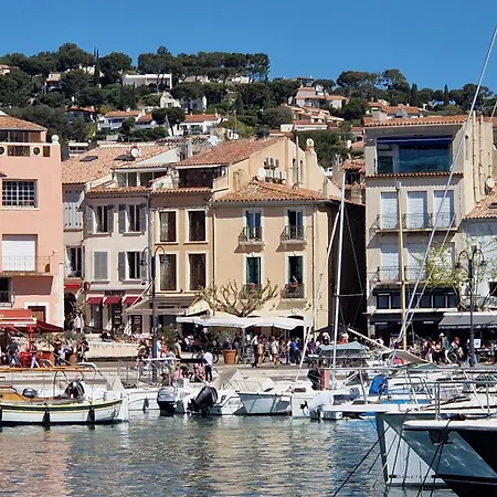 50 M2, En 1ere Ligne Sur Le Port, Vue Mer, Wifi, Climatise, Parking Apartment *